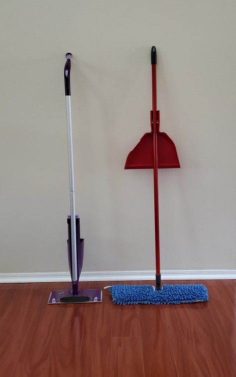 Swiffer Mop + O Cedar Mop
