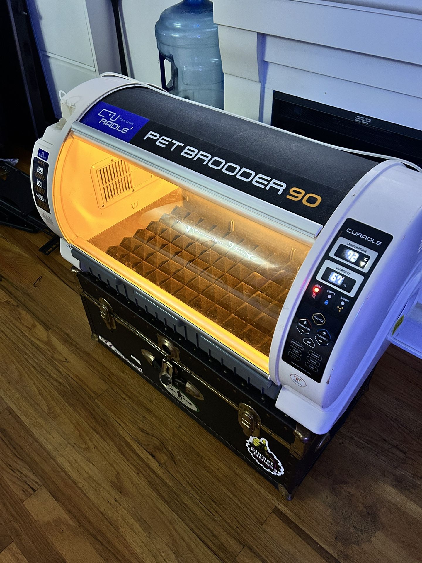 INCUBATOR