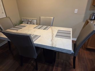 Dining room table with 4 chairs