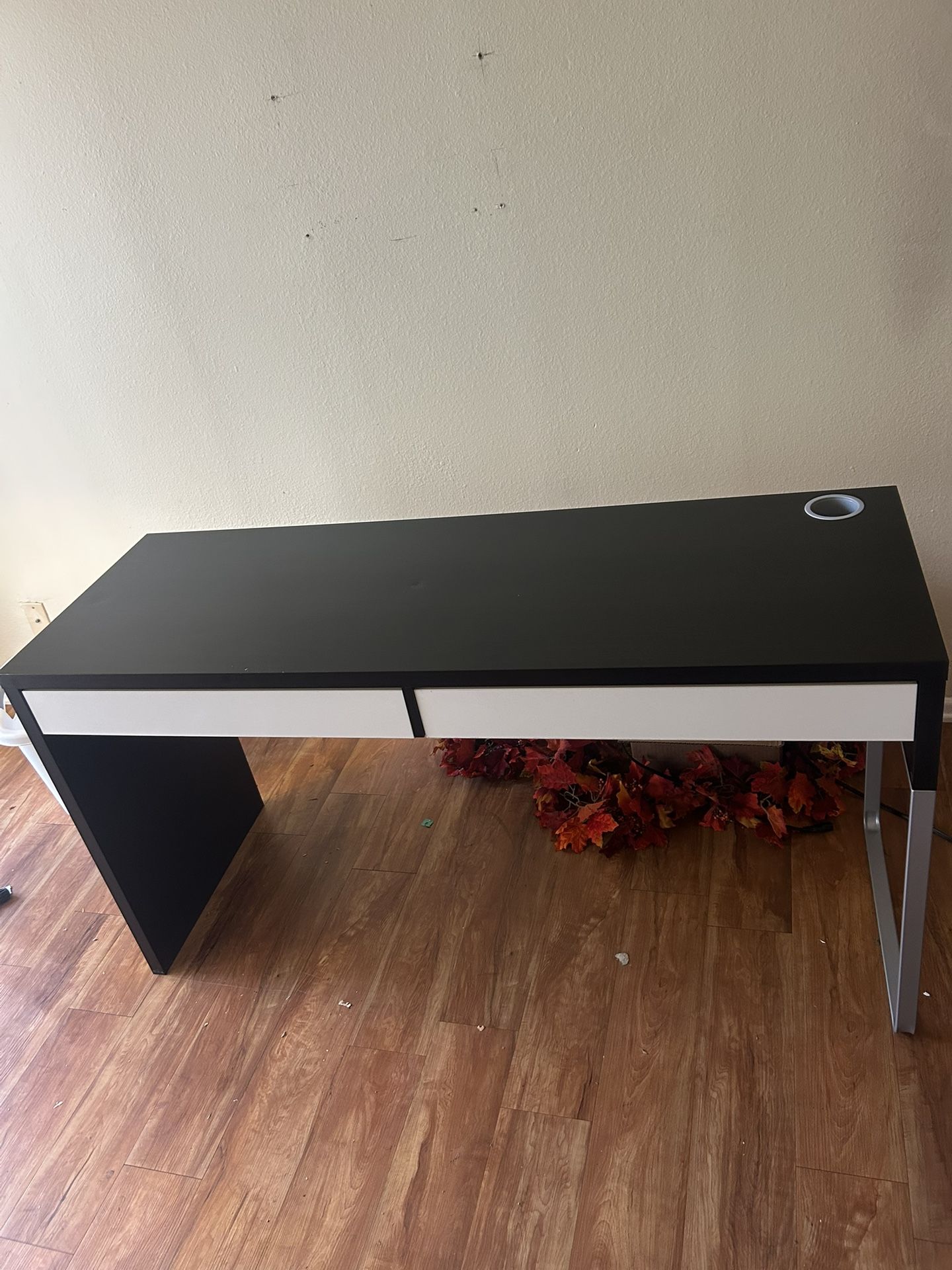 Ikea Micke Desk Dark Brown