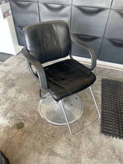Barber chair