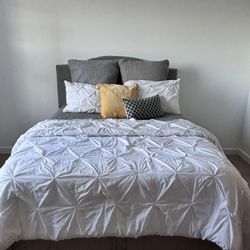 Queen Bed With Bedding