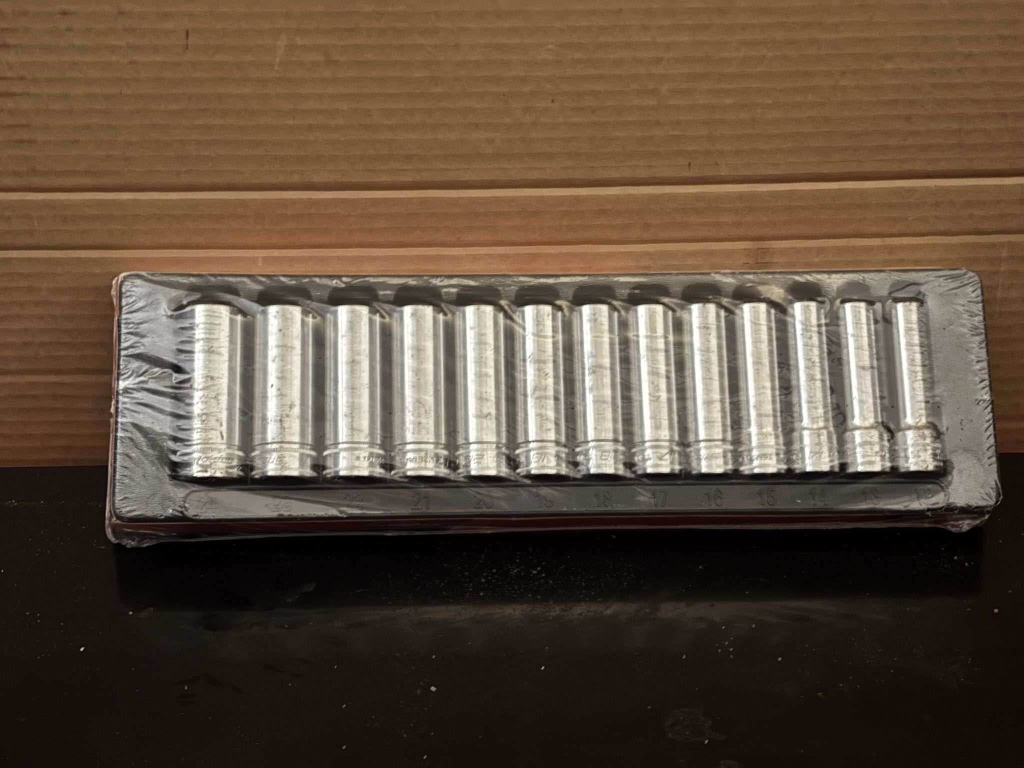 Snap-on Tools 13 pc 1/2" Drive 6-Point Metric Flank Drive® Deep Socket Set (12-24 mm)