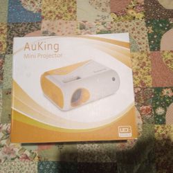 Auking Mini Projector 