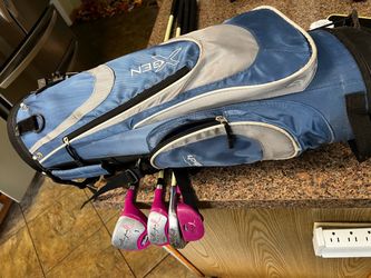 Golf club set, Junior Female, right hand, everything to get started playing, includes Putter and Bag, $98