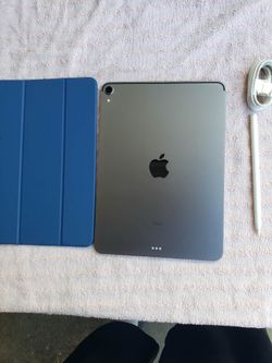 11 Inch IPAD PRO full screen 2019 $300! Firm brand new Conditions. $100! Extra pencil. I do have 2019 12.9 as well. Trade for PS5 SWITCH 2 Legion Go Z