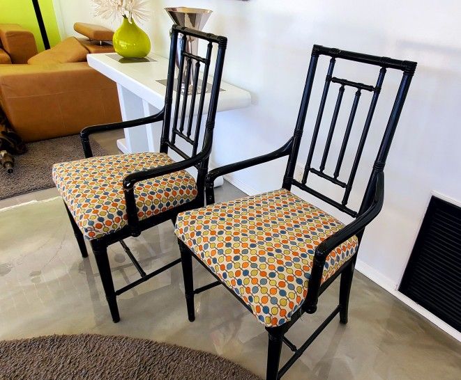 2 Chair Deal Nice Detail