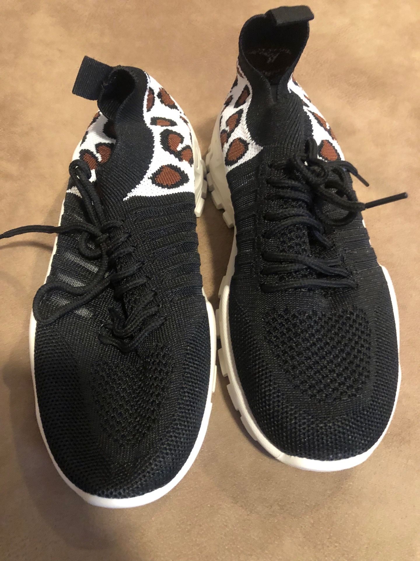 Girl shoes sz6.5