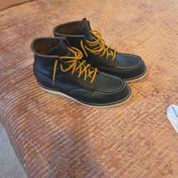 Red Wing moc toe boots black