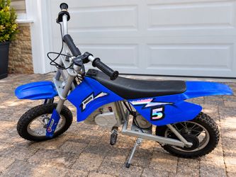 Mx350 Electric Razor Dirtbike Brand New Batteries goes 14mph