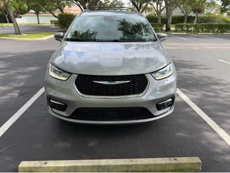 2021 Chrysler Pacifica Hybrid Touring L