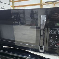 Black Kenmore Microhood Microwave 