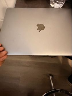 MacBook Pro 13” 500gb 2020 version