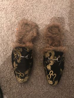 Slippers size 9