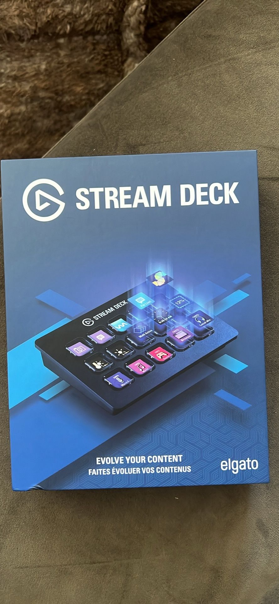 Elgato Stream Deck - Unopened - Full-size Wired USB Keypad, 15 Customizable LCD Keys & Face Plate