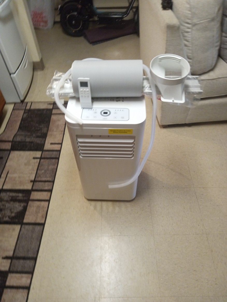 Stand Up Ac 10000 Btus Brand In Box