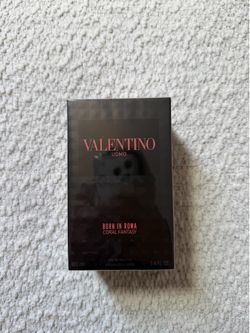 Valentino Born in Roma Coral Fantasy