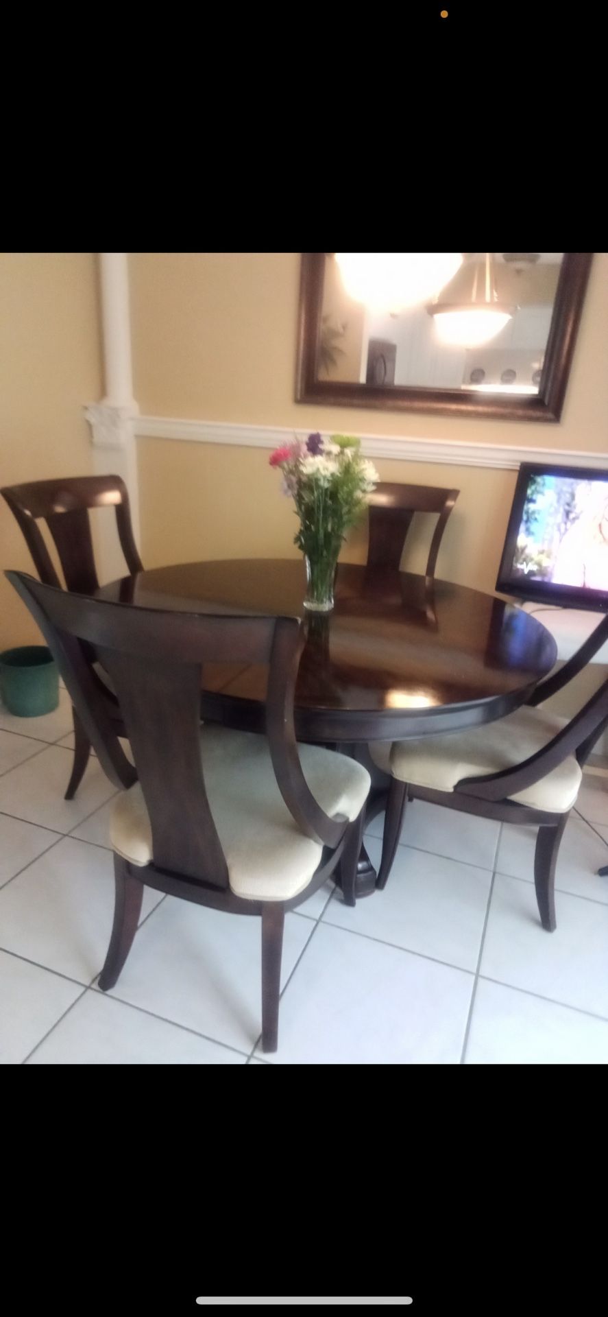 Dining Room/kitchen Table Set 