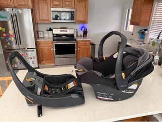 Chicco KeyFit 35 ClearTex , Car Seat AND Base combo (4lbs - 35lbs)