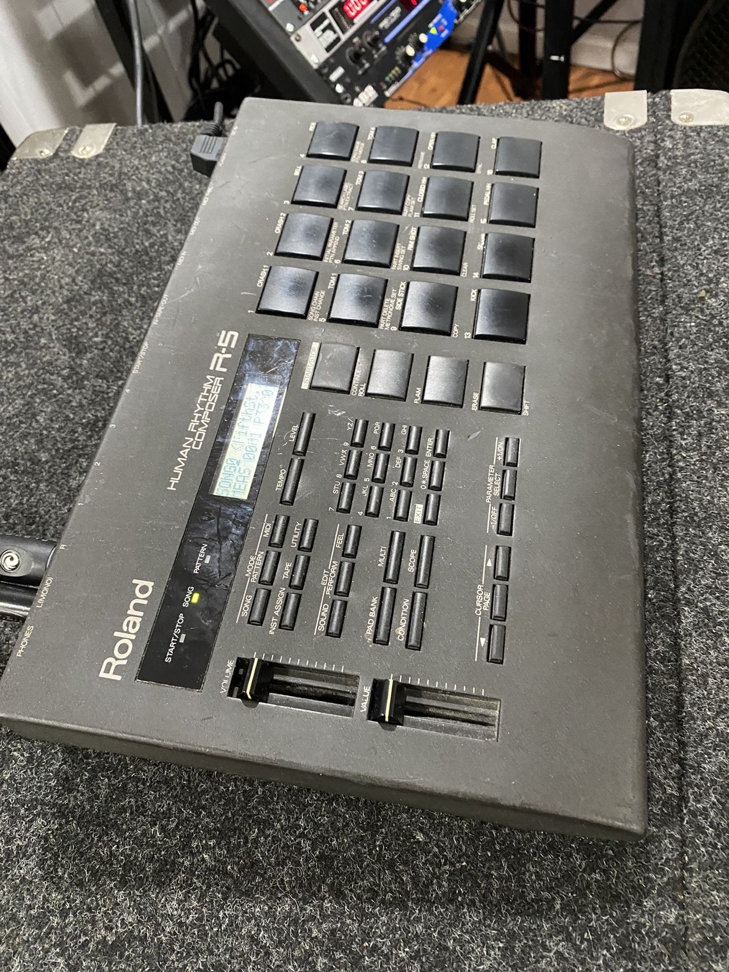 Roland Drum Machine R-5 for Sale in Bedford Park, IL - OfferUp