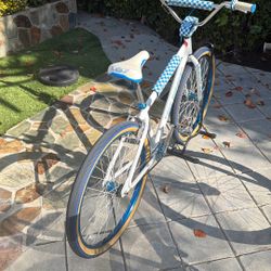 SE.. Arctic White Big Ripper.. Like New!! 