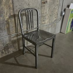 Metal Table Chairs!!