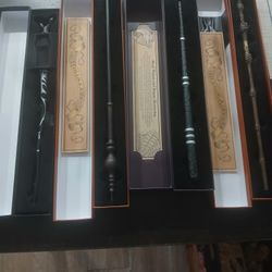 4 Harry Potter Wands From Wizarding World Of Harry Potter