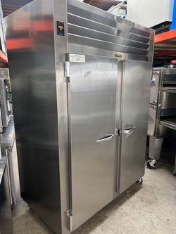 2 Door Refrigerator Upright Reach In Traulsen RHT232WUT-FHS Stainless Steel NSF Cooler #4873