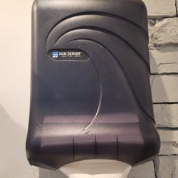 San Jamar T1790TBH C-fold/multi-fold large capacity paper towel dispenser