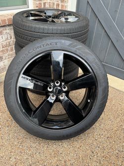 Brand new Land Rover Tires and Wheels