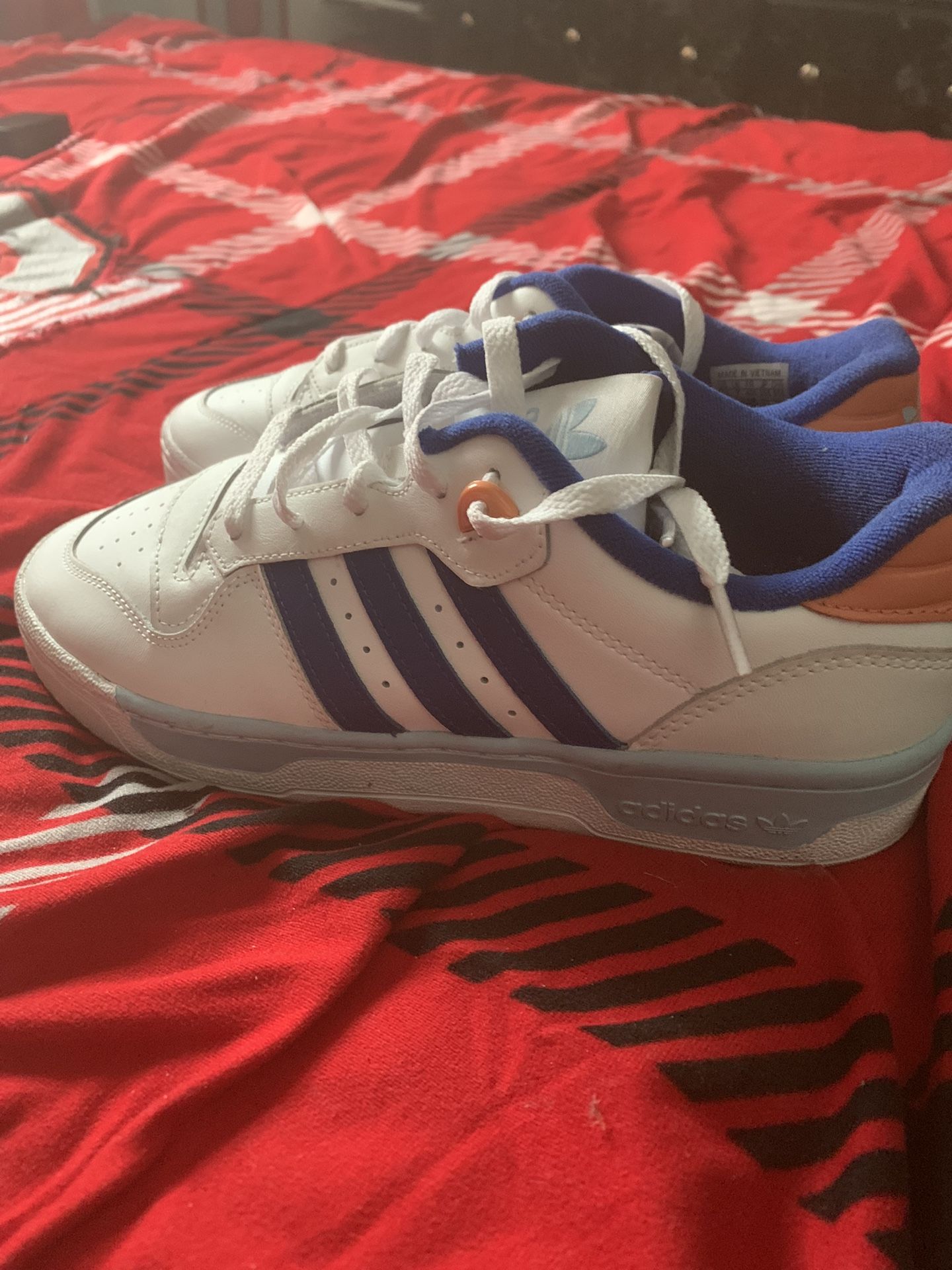 *New* Adidas Low Top