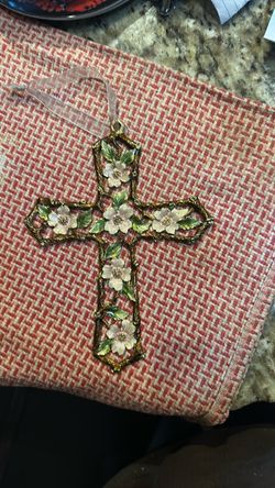 Wall hanging 8 inch cross