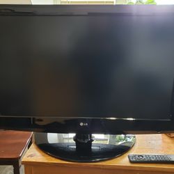 LG 37" LCD HDTV with remote