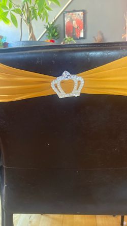 Gold Tie Chair With Silver Ring
