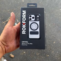 Rokform 17 pro max crystal