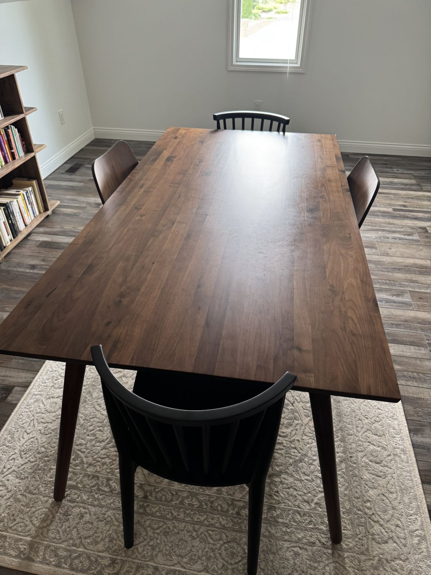 Walnut Dining Table & 4 Chairs 