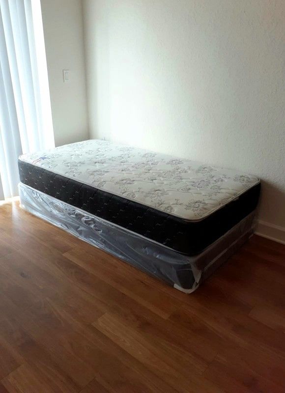 NEW TWIN MATTRESS AND BOX SPRING 2PC, bed frame not included on price