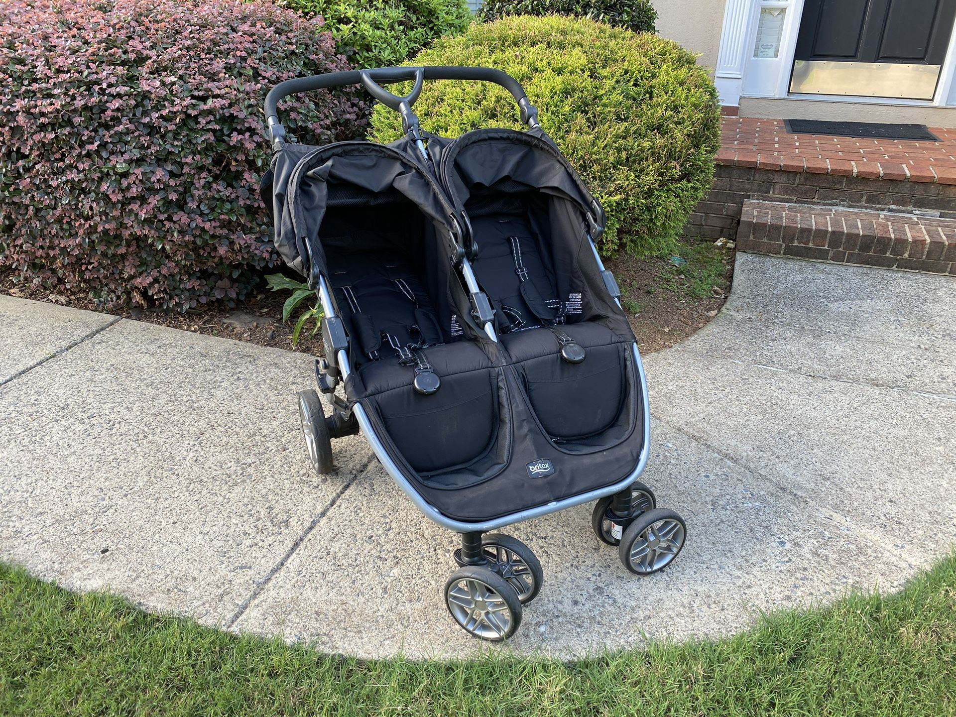 Britax Double Stroller (B-Lively)