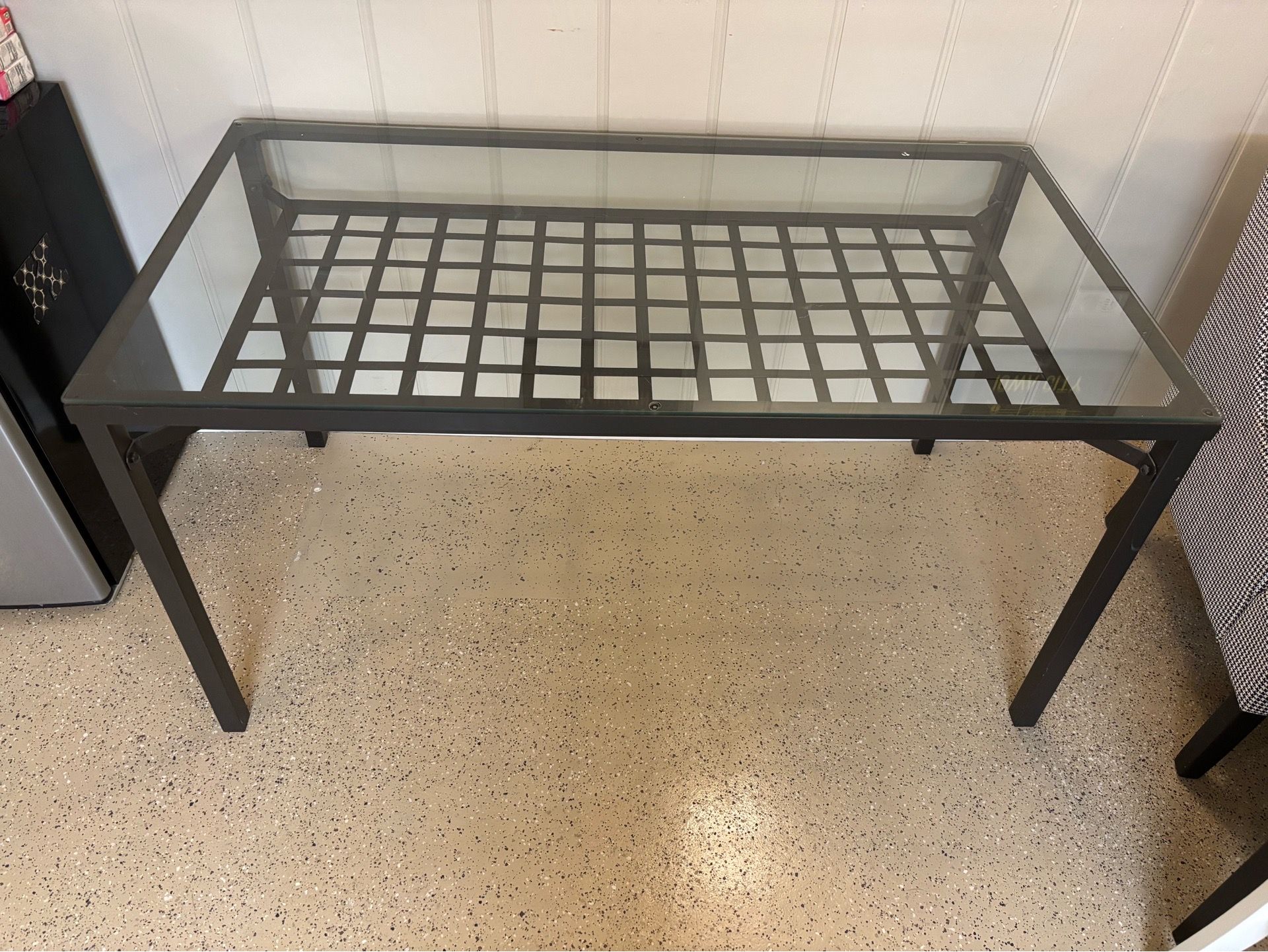 Dining room table