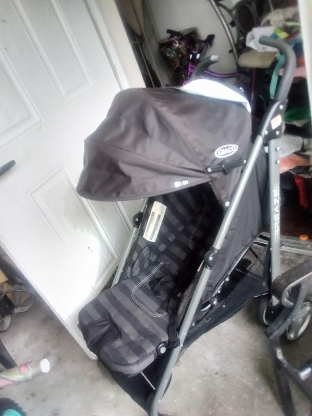 BABY STROLLERS ,CARSEAT, ,BABY BATH.