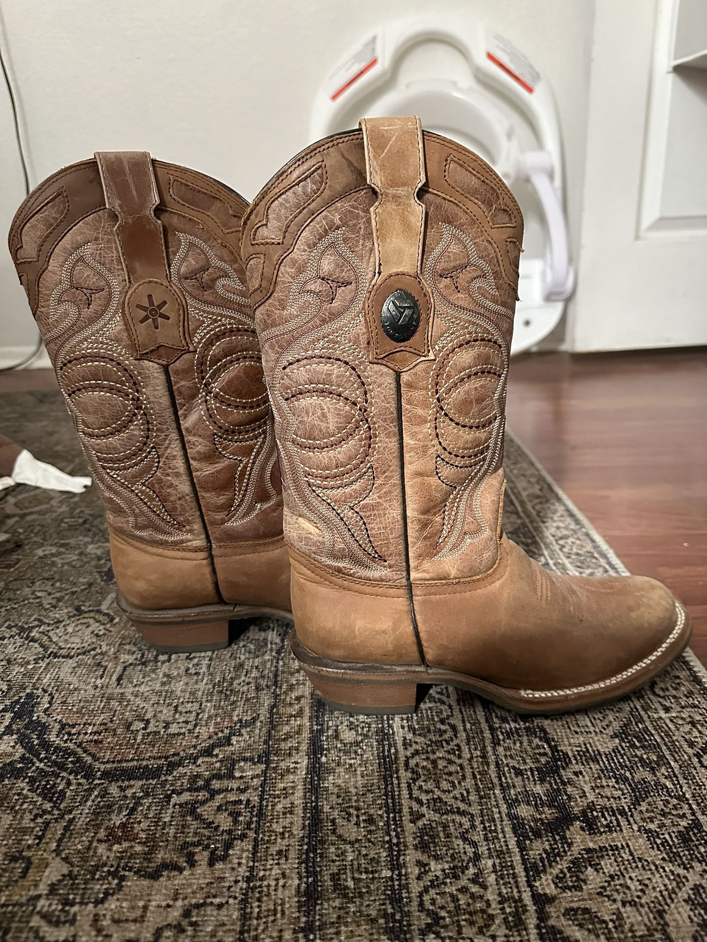 Women's ultimate rodeo tombstone boots