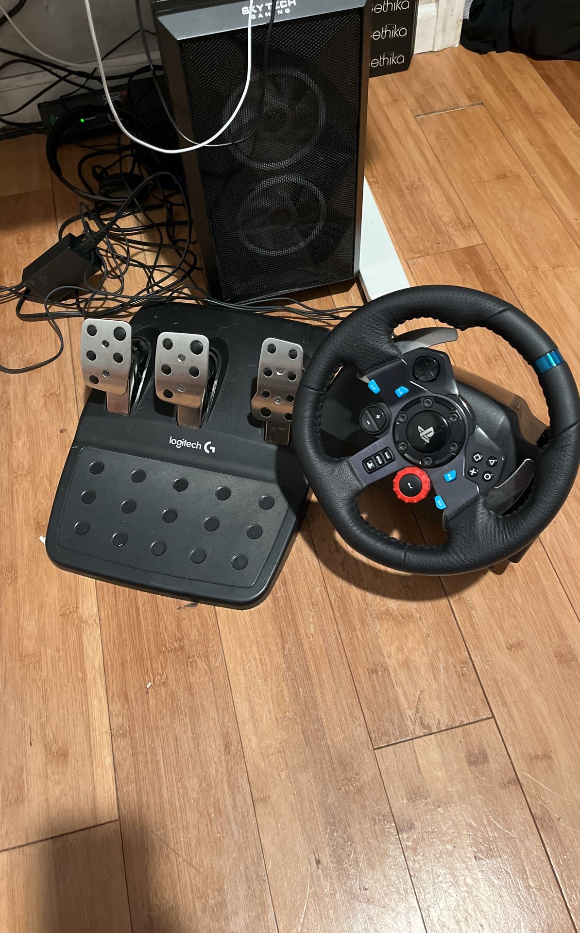Logitech G29 Wheel And Pedals
