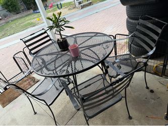 Metal patio set