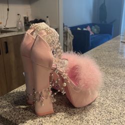 SUGARTHRILLZ Pink furry chains platforms