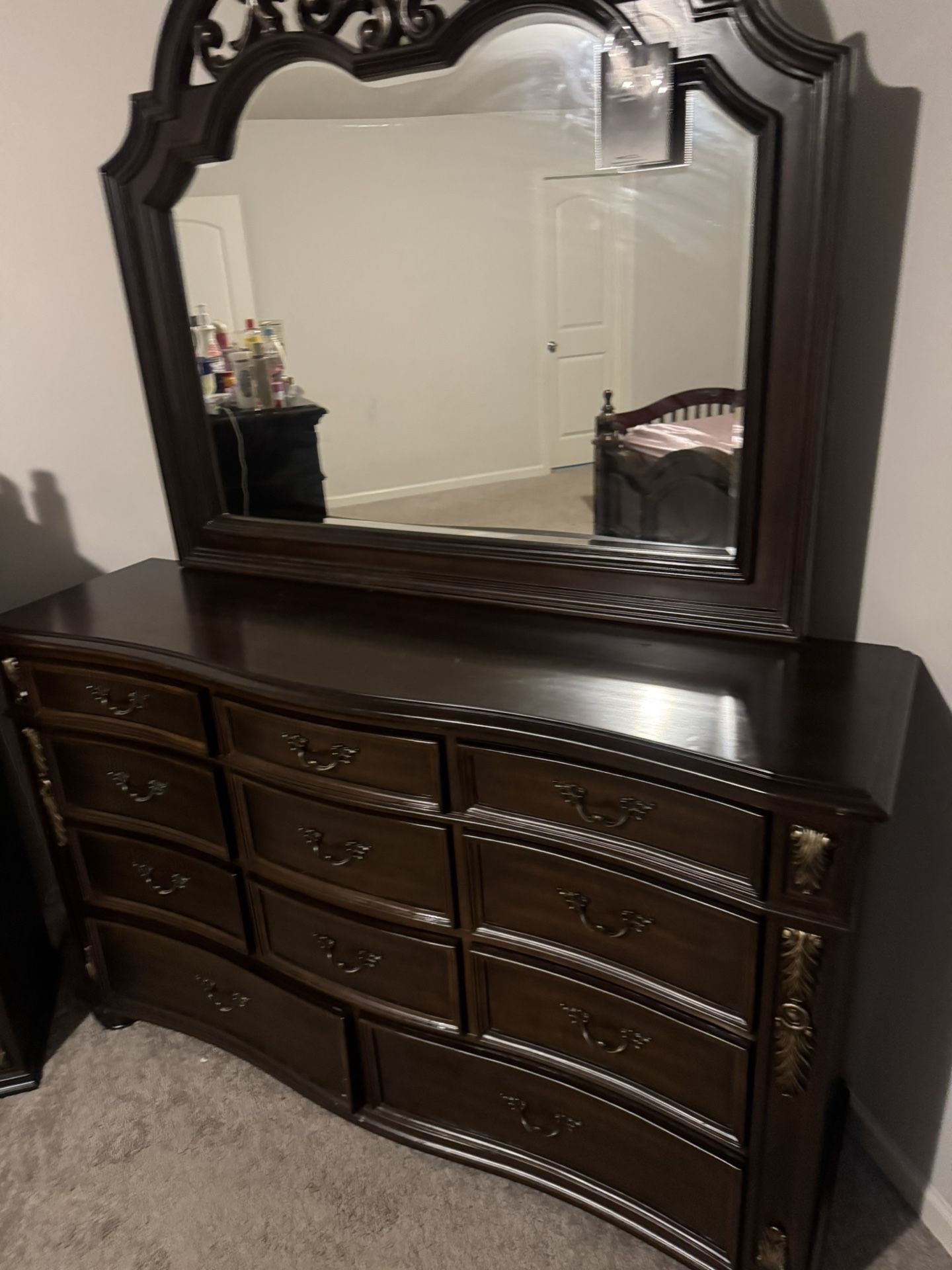 Dresser with Mirror And Chest Drawer