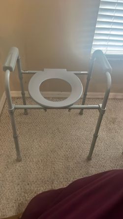 Toilet chair