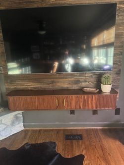 Loading TV console