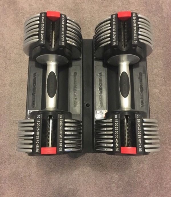 Weider adjustable dumbbells and sa gear bench for Sale in Seattle, WA