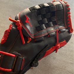 Mizuno 13 Inch Softball Glove