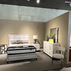 Queen. Bed Frame, Dresser, Mirror And Nightstand 